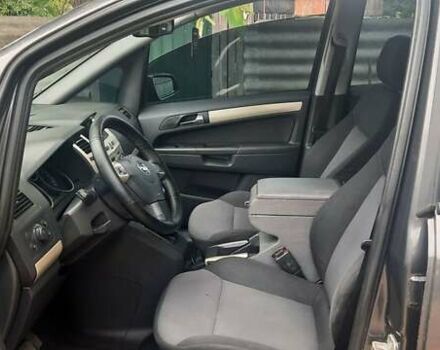 Серый Опель Зафира, объемом двигателя 1.7 л и пробегом 190 тыс. км за 5900 $, фото 11 на Automoto.ua