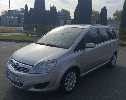 Серый Опель Зафира, объемом двигателя 1.6 л и пробегом 177 тыс. км за 6300 $, фото 4 на Automoto.ua