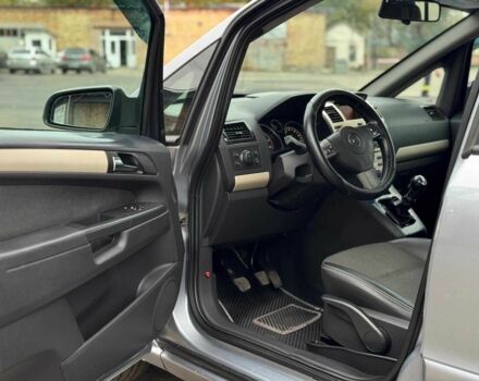 Серый Опель Зафира, объемом двигателя 1.9 л и пробегом 345 тыс. км за 6440 $, фото 15 на Automoto.ua