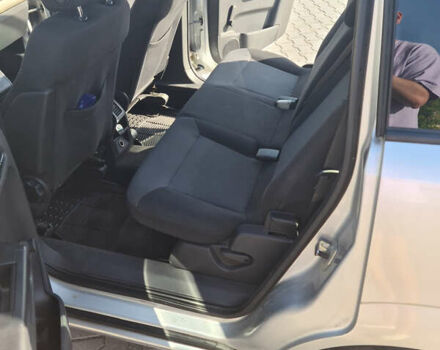 Сірий Опель Зафіра, об'ємом двигуна 1.6 л та пробігом 305 тис. км за 5450 $, фото 4 на Automoto.ua