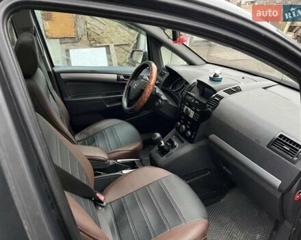 Серый Опель Зафира, объемом двигателя 1.7 л и пробегом 287 тыс. км за 6300 $, фото 7 на Automoto.ua