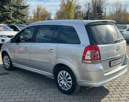 Серый Опель Зафира, объемом двигателя 2.2 л и пробегом 194 тыс. км за 6400 $, фото 4 на Automoto.ua