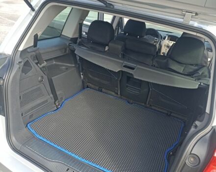 Серый Опель Зафира, объемом двигателя 1.6 л и пробегом 177 тыс. км за 6300 $, фото 6 на Automoto.ua