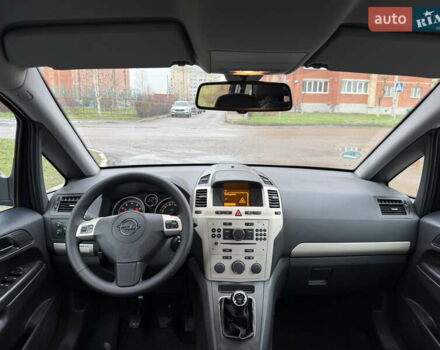 Сірий Опель Зафіра, об'ємом двигуна 1.8 л та пробігом 191 тис. км за 6700 $, фото 9 на Automoto.ua