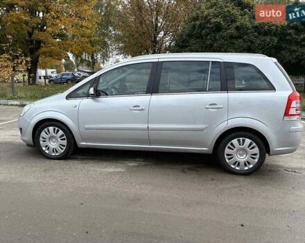 Серый Опель Зафира, объемом двигателя 1.6 л и пробегом 249 тыс. км за 6150 $, фото 19 на Automoto.ua