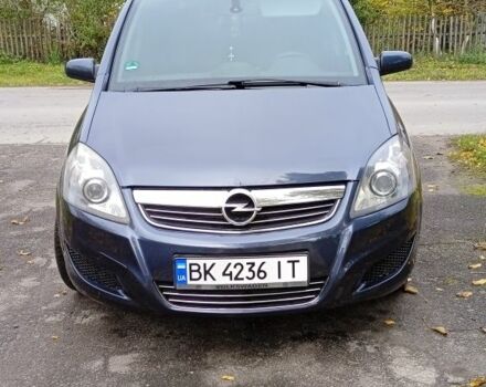Опель Зафира 2008 в Дубно на Automoto.ua Серый Опель Зафира, объемом двигателя 1.7 л и пробегом 217 тыс. км за 4999 $, фото 1 на Automoto.ua