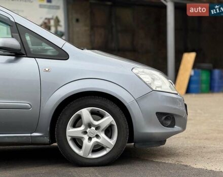 Серый Опель Зафира, объемом двигателя 1.9 л и пробегом 345 тыс. км за 6590 $, фото 12 на Automoto.ua