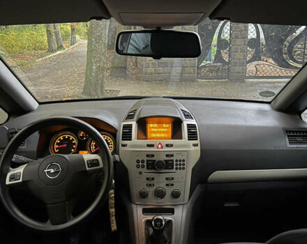 Серый Опель Зафира, объемом двигателя 1.8 л и пробегом 188 тыс. км за 5600 $, фото 14 на Automoto.ua