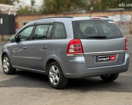 Серый Опель Зафира, объемом двигателя 1.9 л и пробегом 345 тыс. км за 6590 $, фото 6 на Automoto.ua