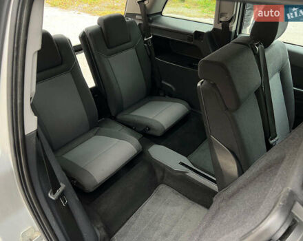 Опель Зафира 2008 в Житомире на Automoto.ua Серый Опель Зафира, объемом двигателя 1.8 л и пробегом 228 тыс. км за 5650 $, фото 18 на Automoto.ua