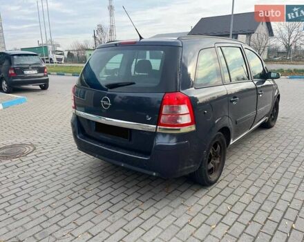 Серый Опель Зафира, объемом двигателя 1.9 л и пробегом 287 тыс. км за 2700 $, фото 7 на Automoto.ua