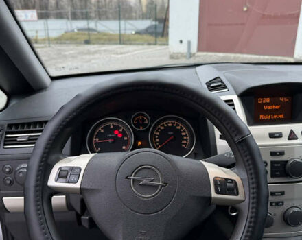 Серый Опель Зафира, объемом двигателя 1.91 л и пробегом 293 тыс. км за 6499 $, фото 12 на Automoto.ua