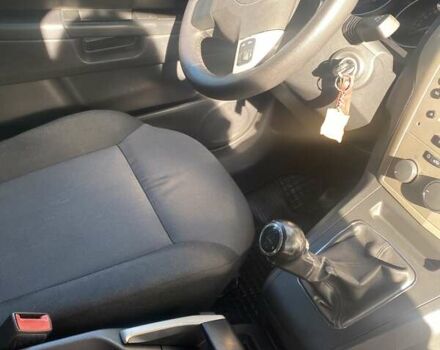 Серый Опель Зафира, объемом двигателя 1.8 л и пробегом 242 тыс. км за 5900 $, фото 7 на Automoto.ua