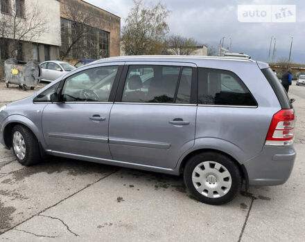 Серый Опель Зафира, объемом двигателя 1.6 л и пробегом 202 тыс. км за 6200 $, фото 10 на Automoto.ua