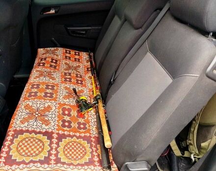 Серый Опель Зафира, объемом двигателя 1.6 л и пробегом 200 тыс. км за 5300 $, фото 4 на Automoto.ua