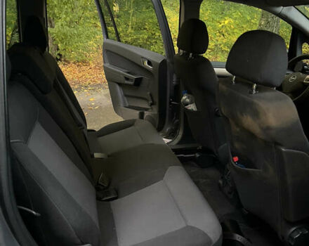 Серый Опель Зафира, объемом двигателя 1.8 л и пробегом 188 тыс. км за 5600 $, фото 12 на Automoto.ua