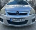 Серый Опель Зафира, объемом двигателя 1.69 л и пробегом 272 тыс. км за 5800 $, фото 1 на Automoto.ua