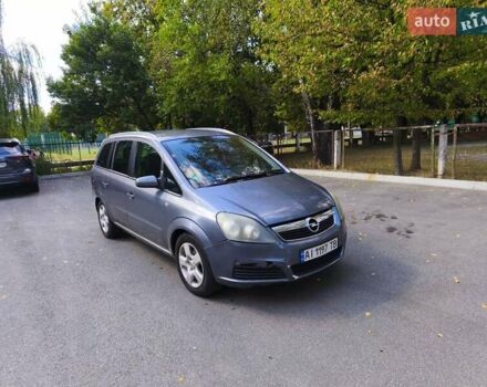 Серый Опель Зафира, объемом двигателя 1.8 л и пробегом 270 тыс. км за 5000 $, фото 1 на Automoto.ua