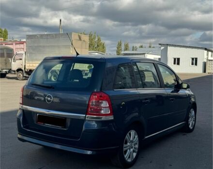 Серый Опель Зафира, объемом двигателя 1.6 л и пробегом 200 тыс. км за 2800 $, фото 5 на Automoto.ua