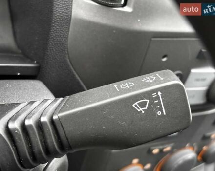 Серый Опель Зафира, объемом двигателя 1.6 л и пробегом 149 тыс. км за 5750 $, фото 107 на Automoto.ua