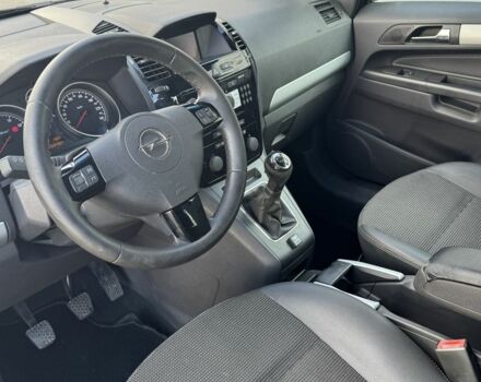 Серый Опель Зафира, объемом двигателя 1.6 л и пробегом 200 тыс. км за 2800 $, фото 9 на Automoto.ua