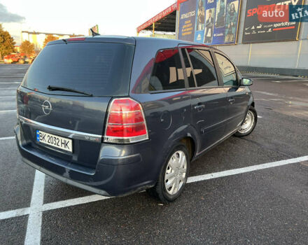 Серый Опель Зафира, объемом двигателя 1.9 л и пробегом 300 тыс. км за 6199 $, фото 4 на Automoto.ua