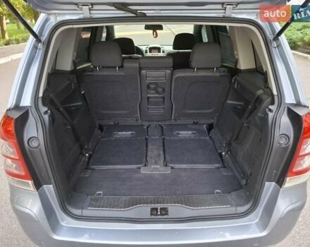 Серый Опель Зафира, объемом двигателя 1.6 л и пробегом 197 тыс. км за 6600 $, фото 22 на Automoto.ua