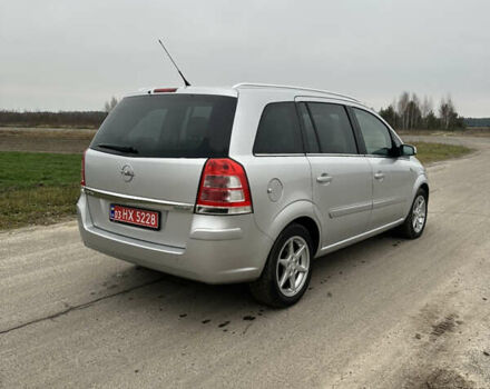 Серый Опель Зафира, объемом двигателя 1.6 л и пробегом 217 тыс. км за 6250 $, фото 3 на Automoto.ua