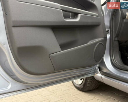 Серый Опель Зафира, объемом двигателя 1.6 л и пробегом 290 тыс. км за 5750 $, фото 17 на Automoto.ua