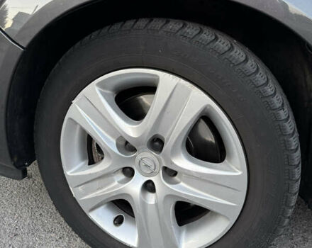 Серый Опель Зафира, объемом двигателя 1.9 л и пробегом 254 тыс. км за 7700 $, фото 14 на Automoto.ua