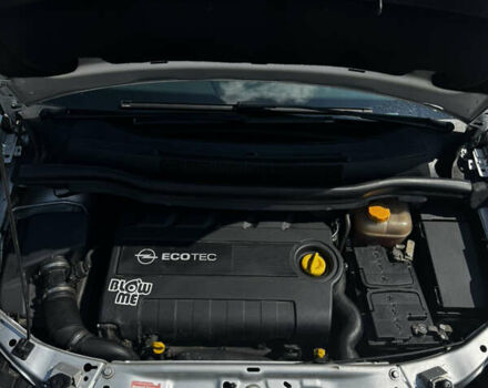 Серый Опель Зафира, объемом двигателя 1.91 л и пробегом 220 тыс. км за 8000 $, фото 38 на Automoto.ua