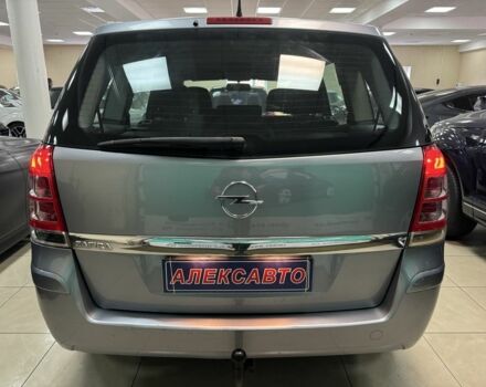 Серый Опель Зафира, объемом двигателя 1.8 л и пробегом 204 тыс. км за 6000 $, фото 4 на Automoto.ua