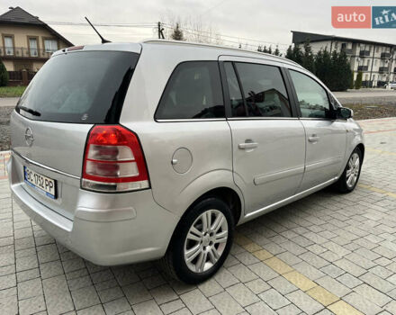 Серый Опель Зафира, объемом двигателя 1.7 л и пробегом 222 тыс. км за 6600 $, фото 6 на Automoto.ua