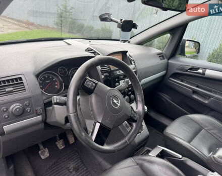 Серый Опель Зафира, объемом двигателя 1.6 л и пробегом 298 тыс. км за 5300 $, фото 9 на Automoto.ua