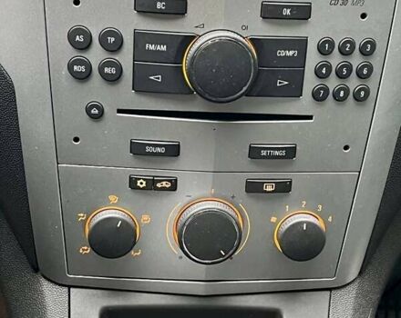 Серый Опель Зафира, объемом двигателя 1.6 л и пробегом 208 тыс. км за 6550 $, фото 78 на Automoto.ua