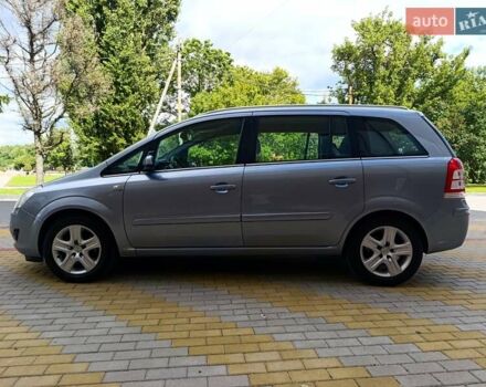 Серый Опель Зафира, объемом двигателя 1.8 л и пробегом 236 тыс. км за 6399 $, фото 10 на Automoto.ua