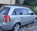 Серый Опель Зафира, объемом двигателя 1.7 л и пробегом 300 тыс. км за 5010 $, фото 1 на Automoto.ua