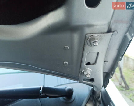 Серый Опель Зафира, объемом двигателя 2.2 л и пробегом 139 тыс. км за 7400 $, фото 20 на Automoto.ua