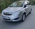 Серый Опель Зафира, объемом двигателя 1.6 л и пробегом 208 тыс. км за 5800 $, фото 1 на Automoto.ua