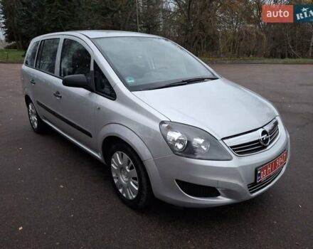 Серый Опель Зафира, объемом двигателя 1.6 л и пробегом 191 тыс. км за 5800 $, фото 5 на Automoto.ua