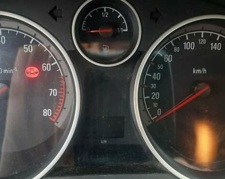 Серый Опель Зафира, объемом двигателя 1.6 л и пробегом 280 тыс. км за 6500 $, фото 6 на Automoto.ua