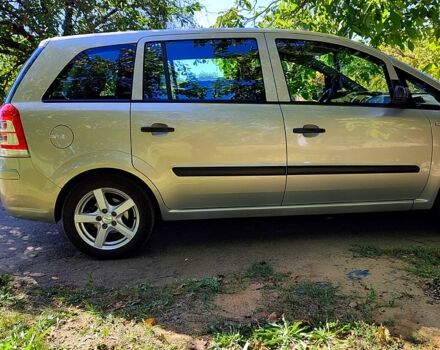 Серый Опель Зафира, объемом двигателя 1.6 л и пробегом 240 тыс. км за 6800 $, фото 7 на Automoto.ua