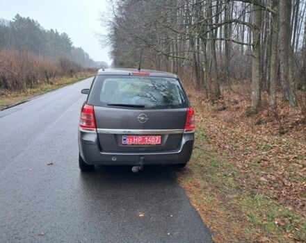 Серый Опель Зафира, объемом двигателя 1.6 л и пробегом 177 тыс. км за 5300 $, фото 2 на Automoto.ua