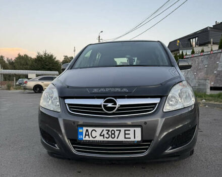 Серый Опель Зафира, объемом двигателя 1.9 л и пробегом 254 тыс. км за 7700 $, фото 1 на Automoto.ua