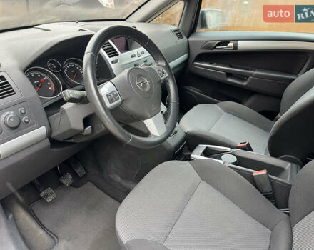 Серый Опель Зафира, объемом двигателя 1.8 л и пробегом 197 тыс. км за 7200 $, фото 33 на Automoto.ua