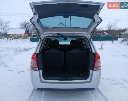 Серый Опель Зафира, объемом двигателя 1.69 л и пробегом 318 тыс. км за 6300 $, фото 16 на Automoto.ua