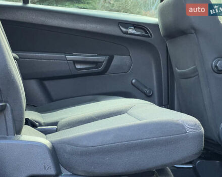 Серый Опель Зафира, объемом двигателя 1.69 л и пробегом 290 тыс. км за 6250 $, фото 66 на Automoto.ua