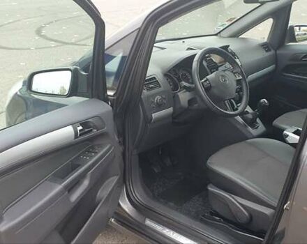 Сірий Опель Зафіра, об'ємом двигуна 1.8 л та пробігом 228 тис. км за 6500 $, фото 23 на Automoto.ua