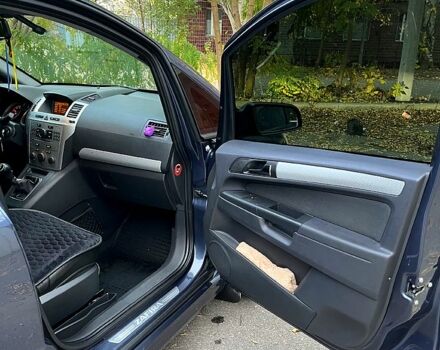 Сірий Опель Зафіра, об'ємом двигуна 1.8 л та пробігом 279 тис. км за 8500 $, фото 5 на Automoto.ua