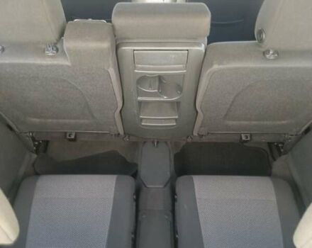 Серый Опель Зафира, объемом двигателя 1.9 л и пробегом 256 тыс. км за 7800 $, фото 10 на Automoto.ua